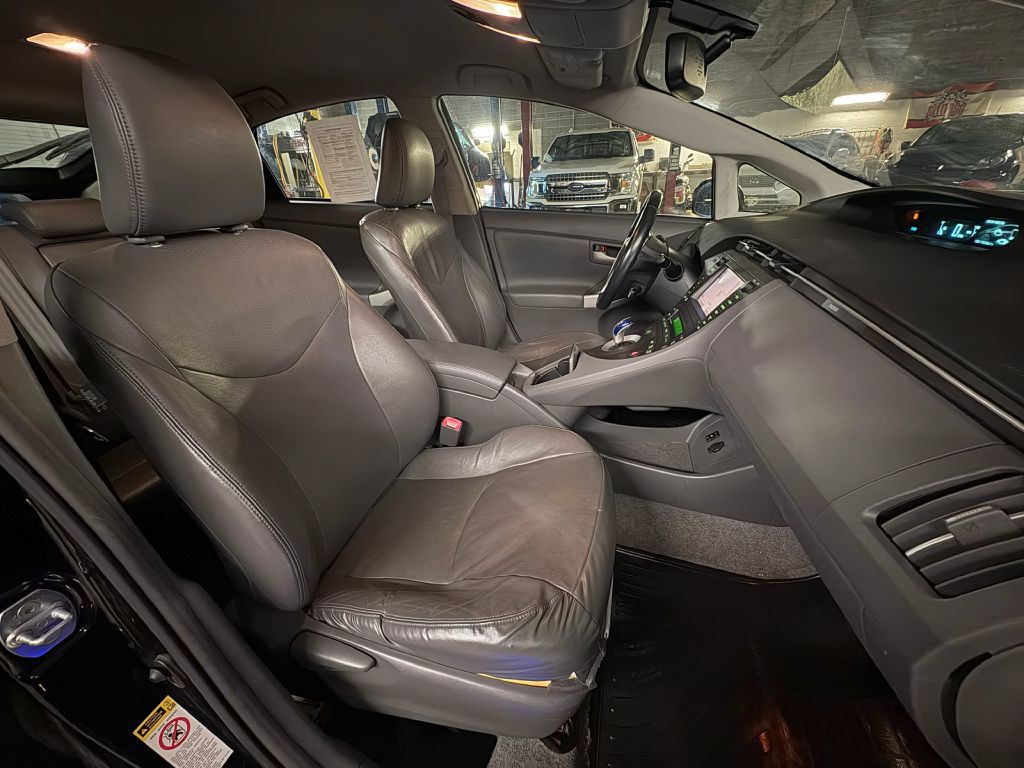 2010 Toyota Prius Image 24