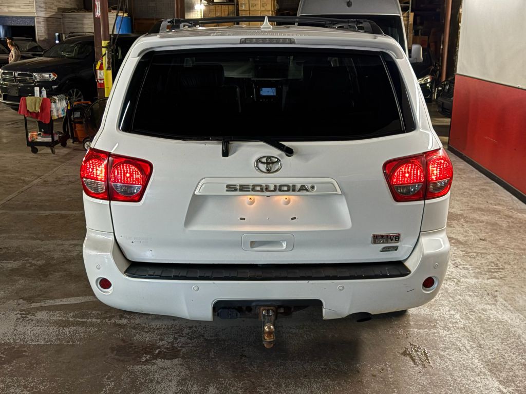 2011 Toyota Sequoia Image 6