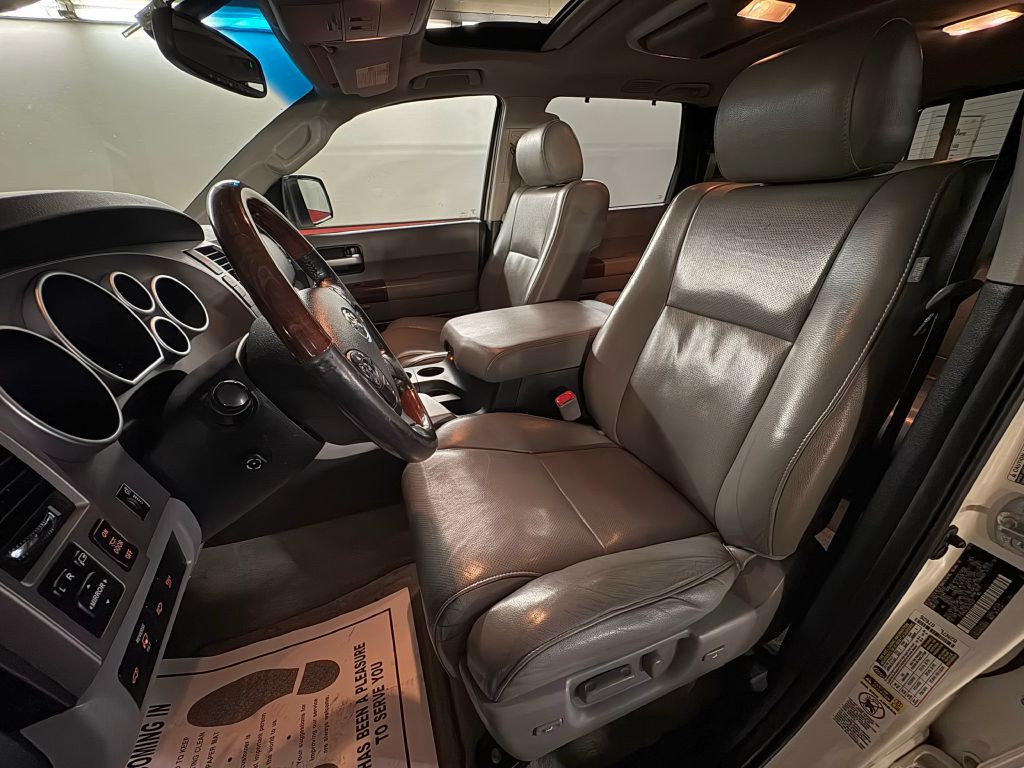 2011 Toyota Sequoia Image 10