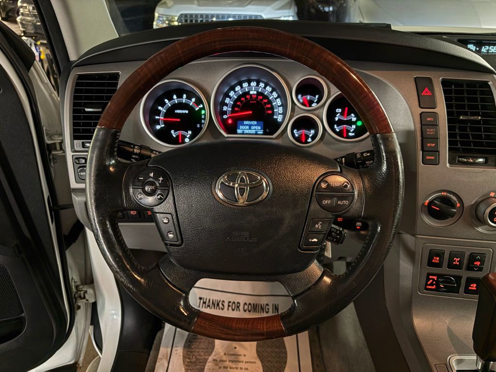 2011 Toyota Sequoia Image 12