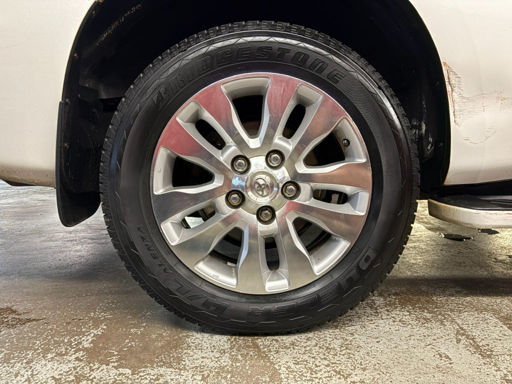 2011 Toyota Sequoia Image 35