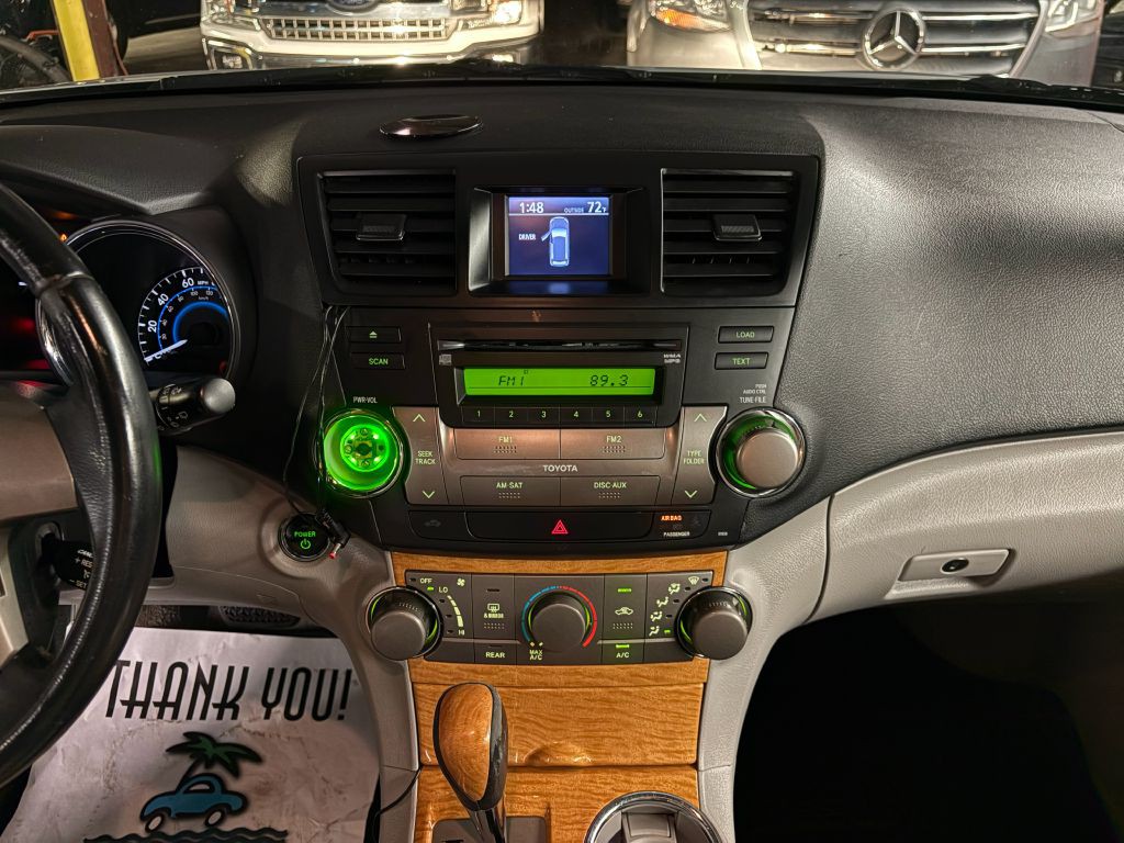 2010 Toyota Highlander Image 14
