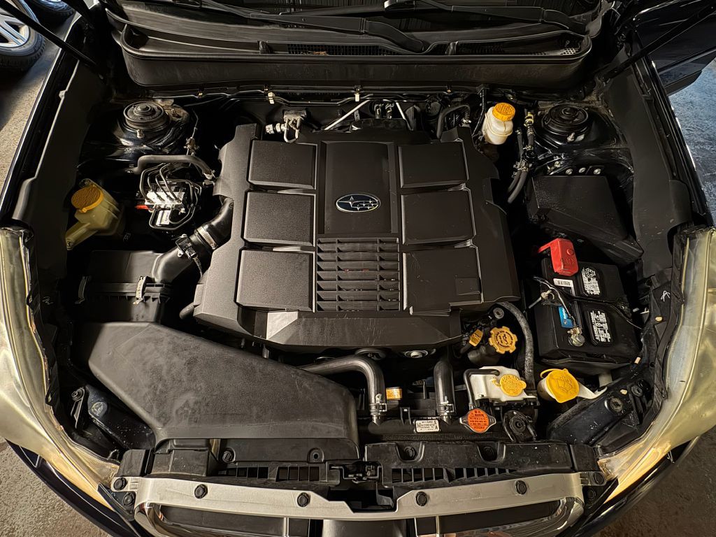 2013 Subaru Outback Image 2