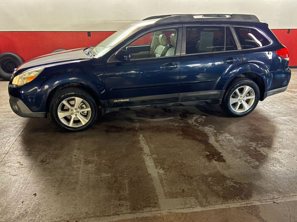 2013 Subaru Outback Image 4