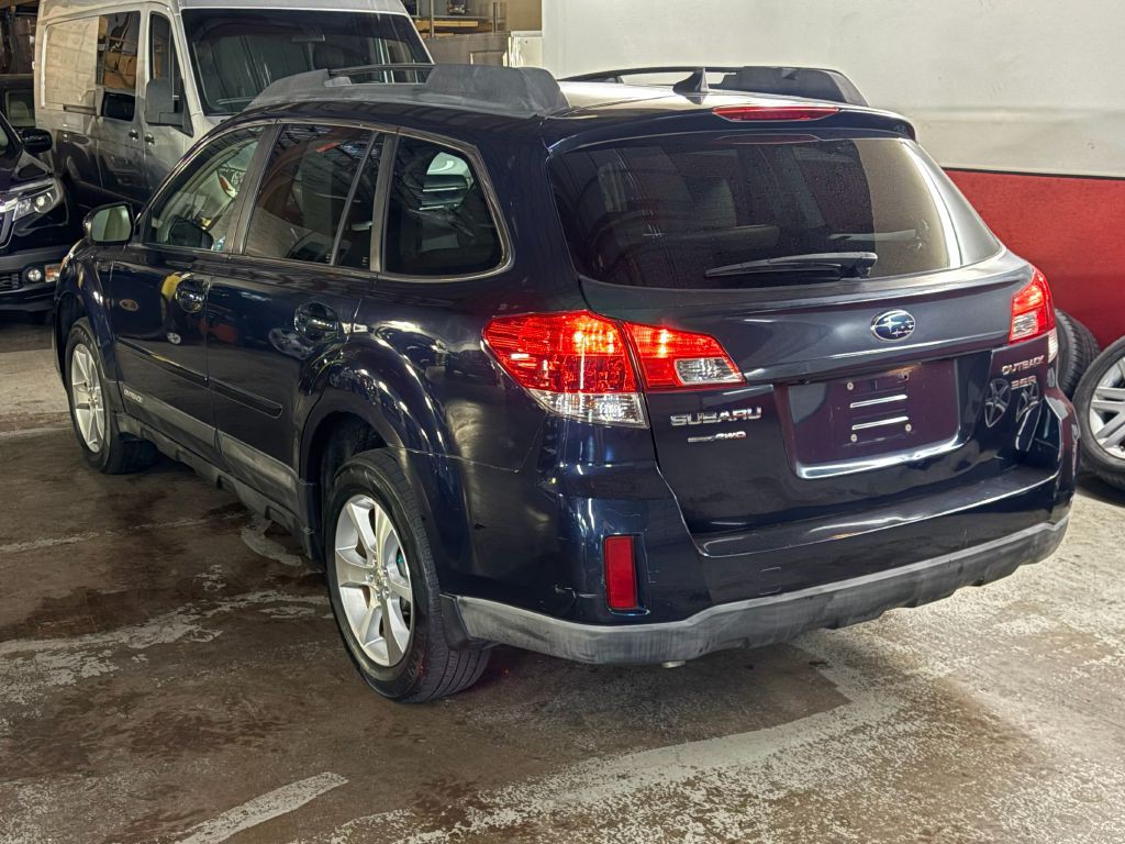 2013 Subaru Outback Image 5