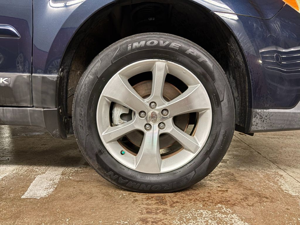 2013 Subaru Outback Image 24