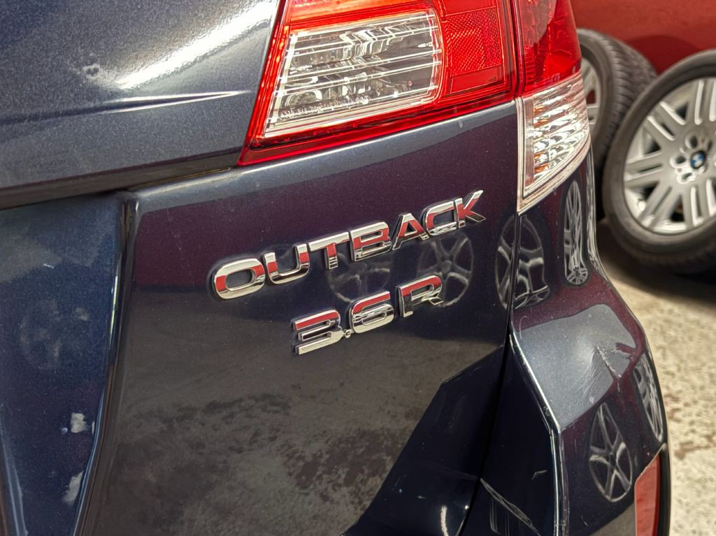 2013 Subaru Outback Image 27