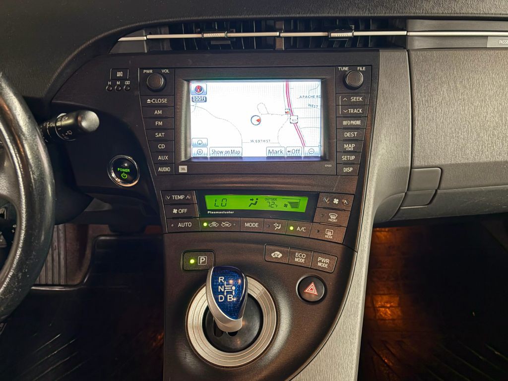 2010 Toyota Prius Image 13