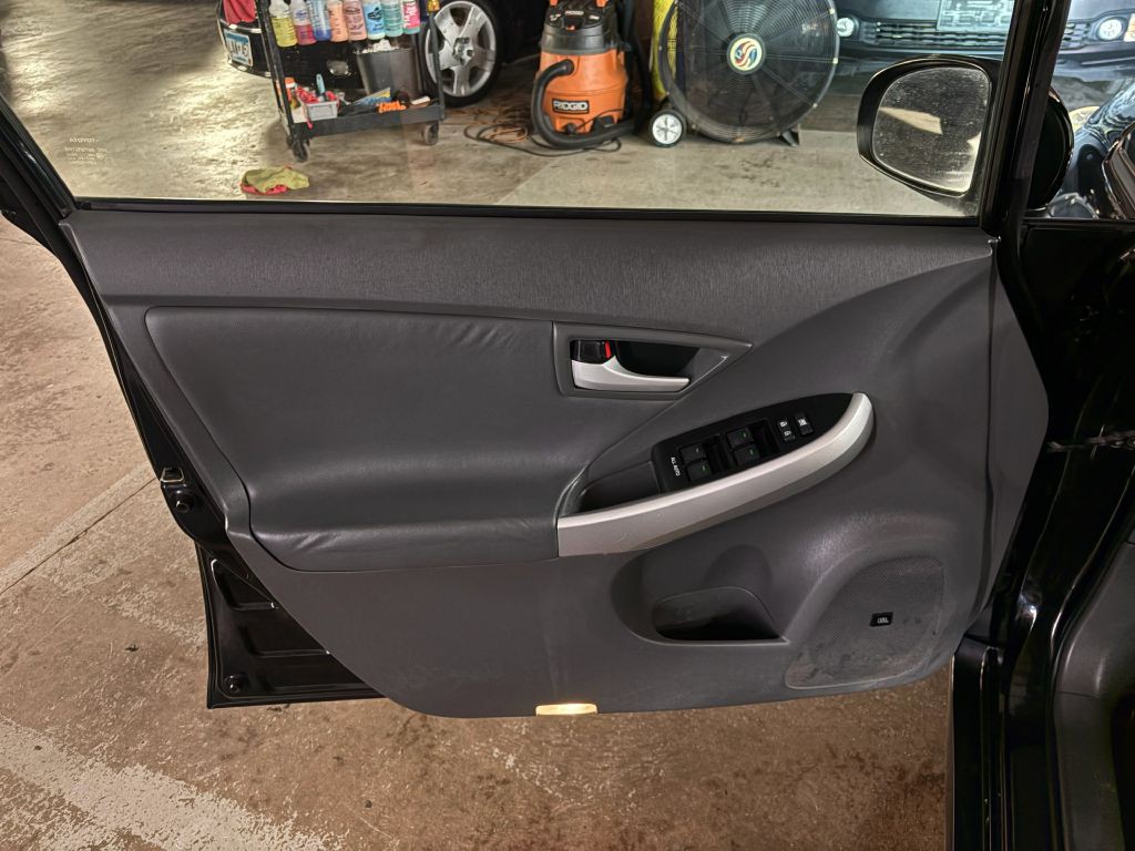 2010 Toyota Prius Image 18