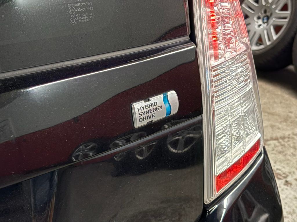 2010 Toyota Prius Image 28