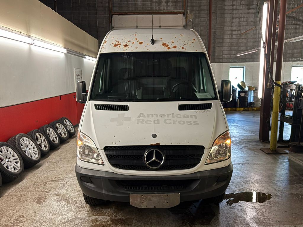 2013 Mercedes-Benz Sprinter Image 9