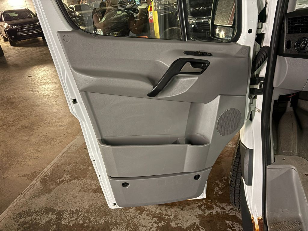 2013 Mercedes-Benz Sprinter Image 16