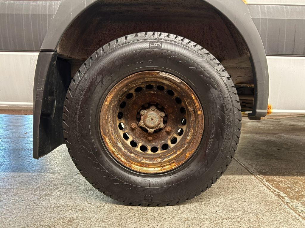 2013 Mercedes-Benz Sprinter Image 24
