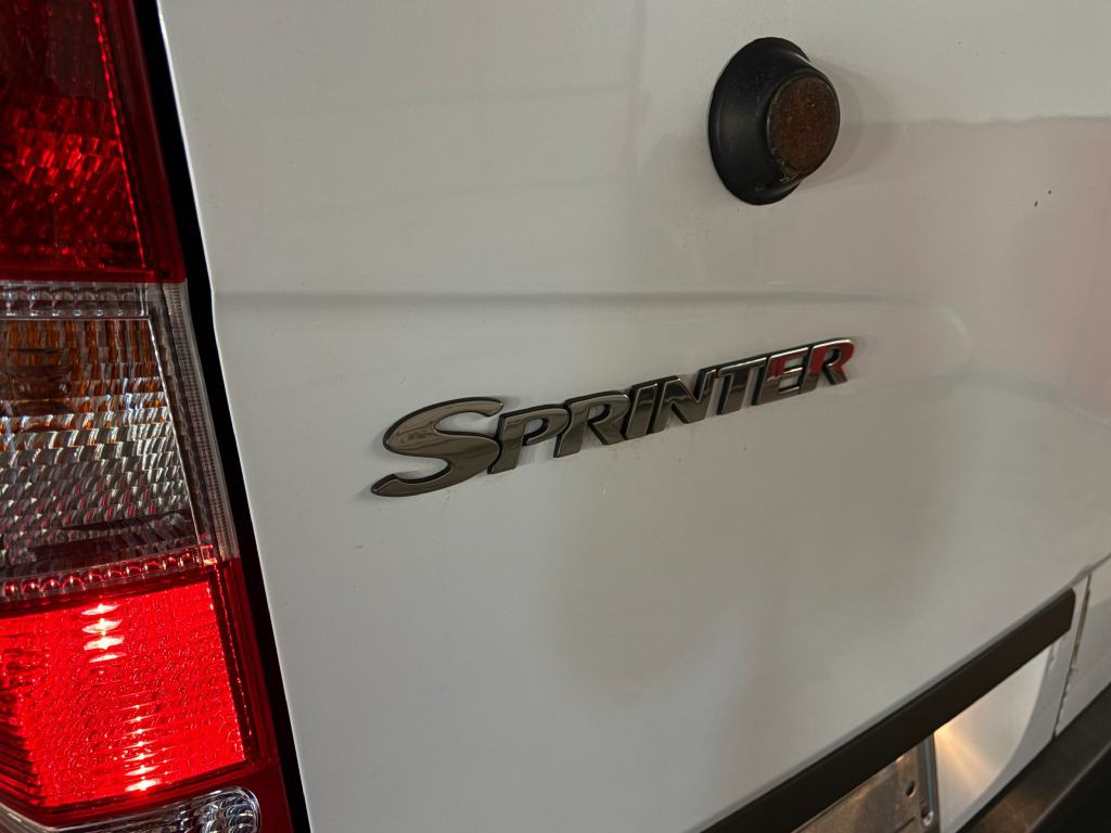 2013 Mercedes-Benz Sprinter Image 27