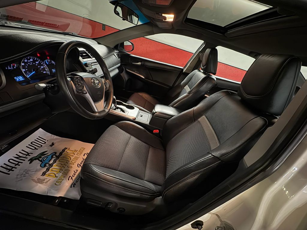 2013 Toyota Camry Image 11