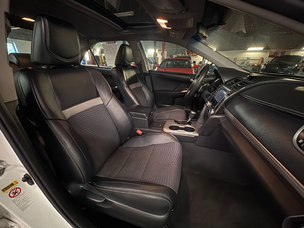 2013 Toyota Camry Image 22