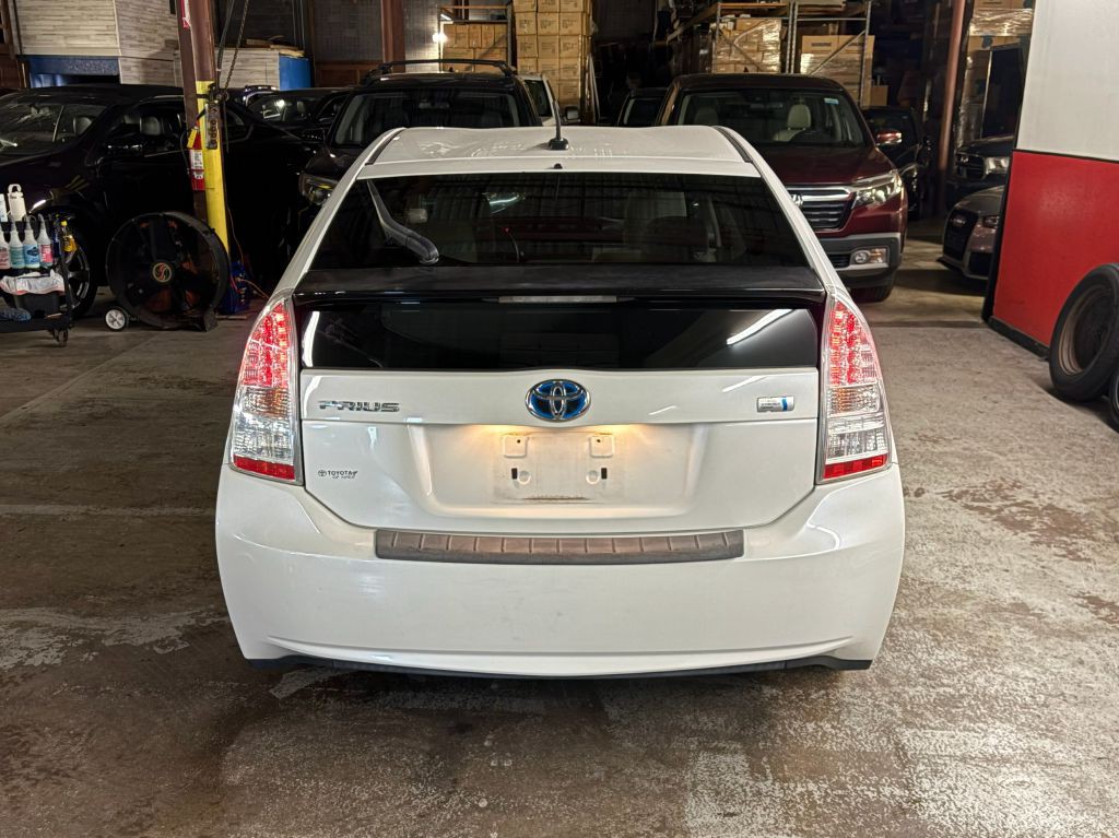 2011 Toyota Prius Image 6