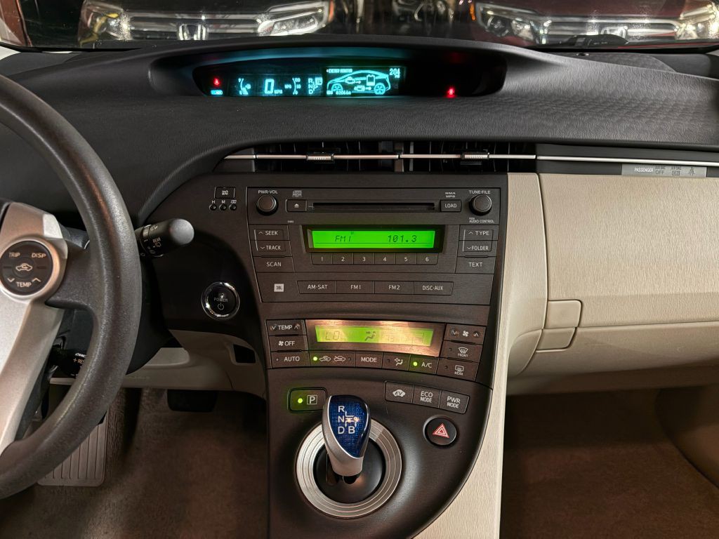 2011 Toyota Prius Image 14