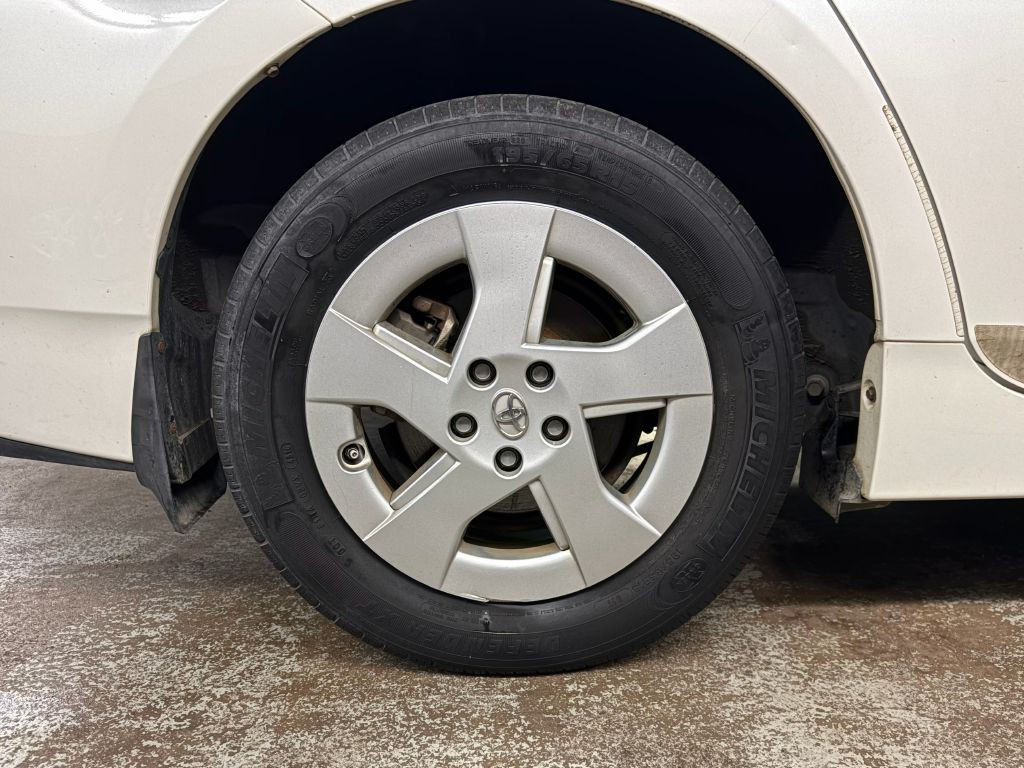 2011 Toyota Prius Image 22