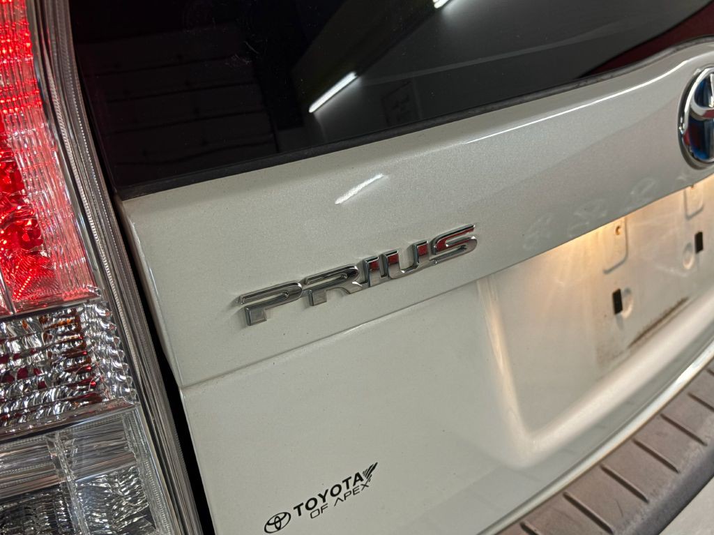 2011 Toyota Prius Image 24