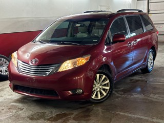 Image for 2011 Toyota Sienna XLE ID: 7707082