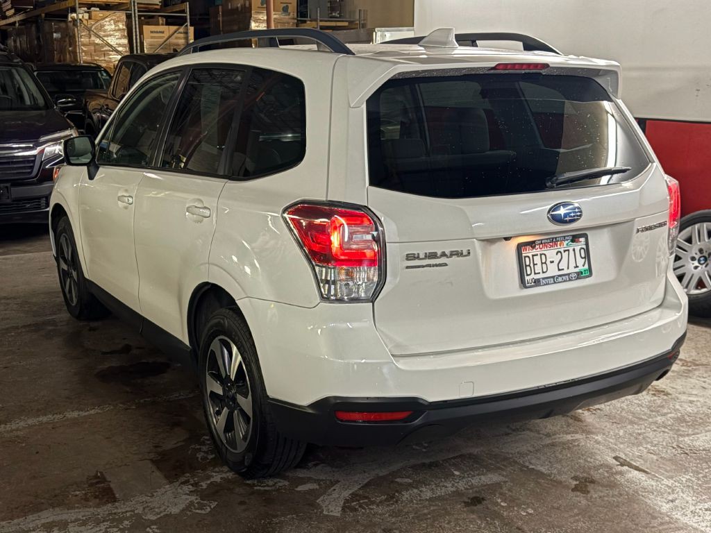 2018 Subaru Forester Image 5