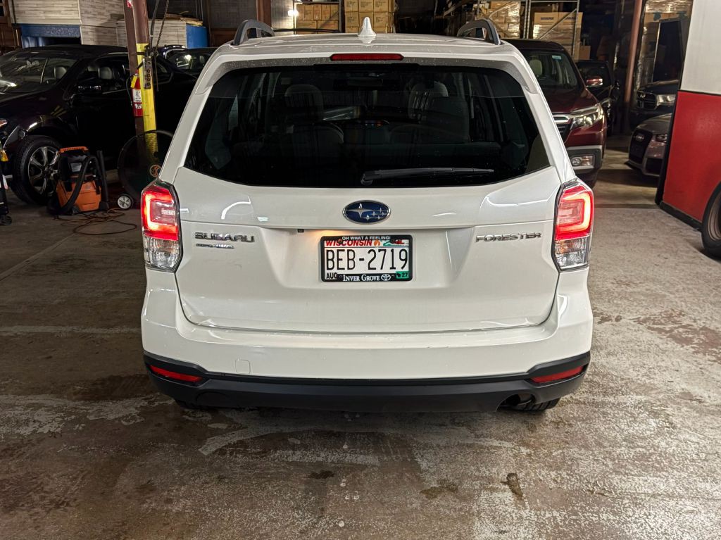 2018 Subaru Forester Image 6