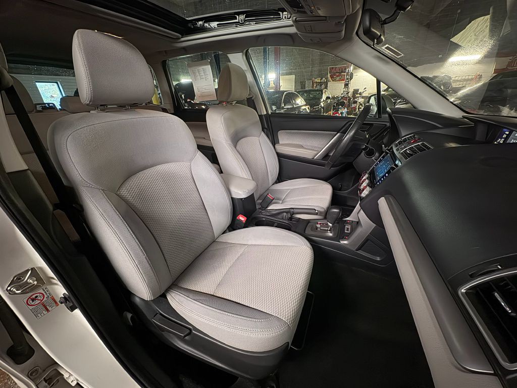 2018 Subaru Forester Image 23