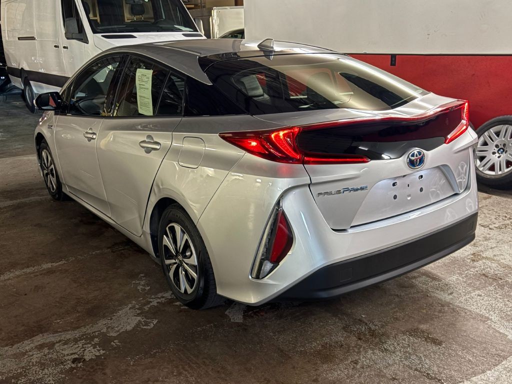 2017 Toyota Prius Image 5