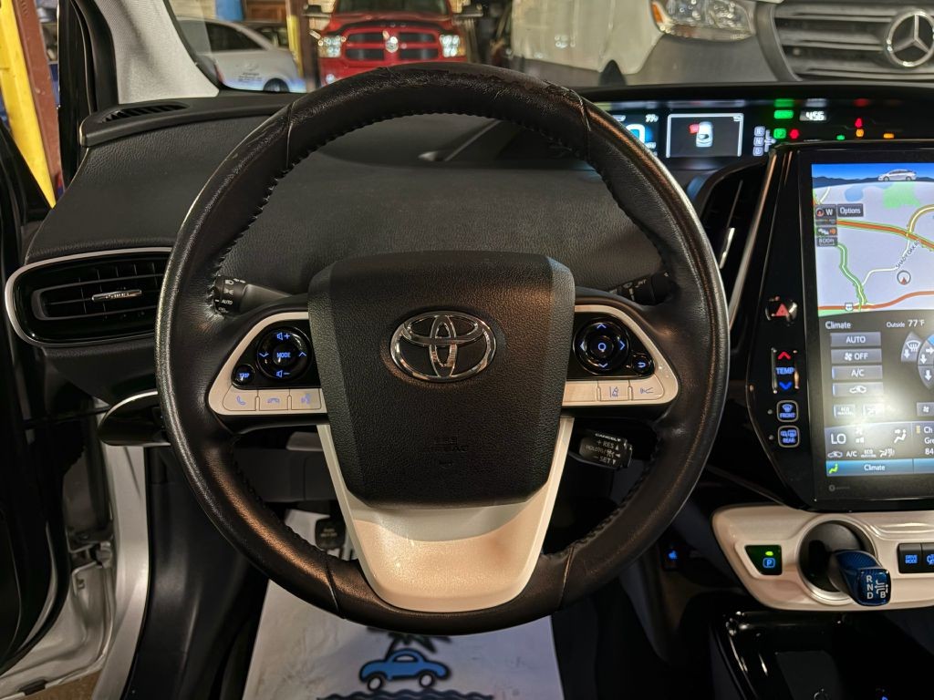 2017 Toyota Prius Image 11
