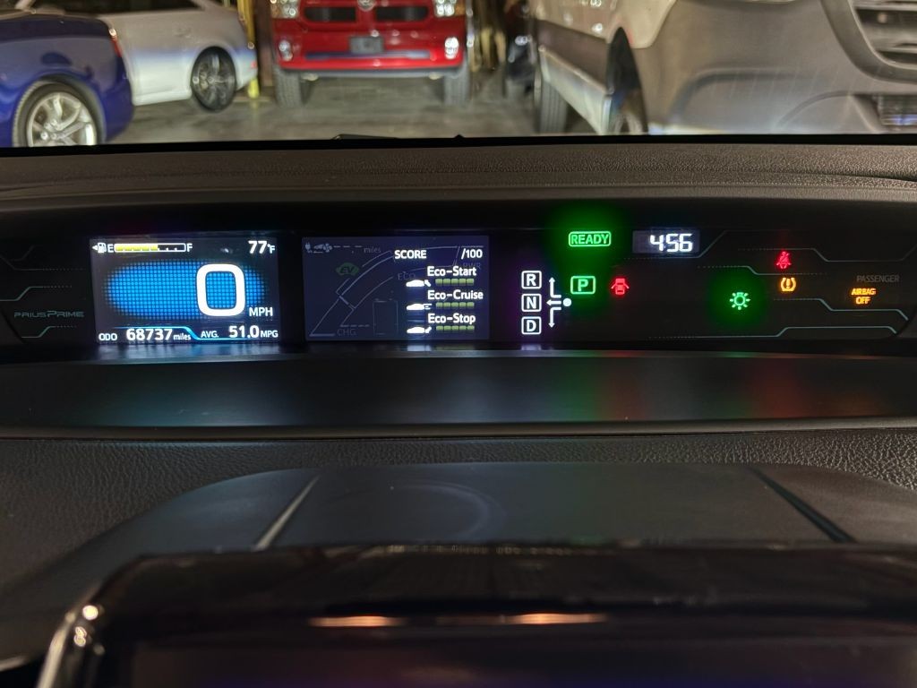 2017 Toyota Prius Image 12