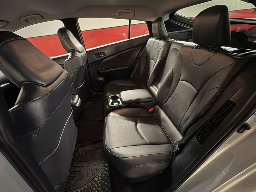 2017 Toyota Prius Image 19