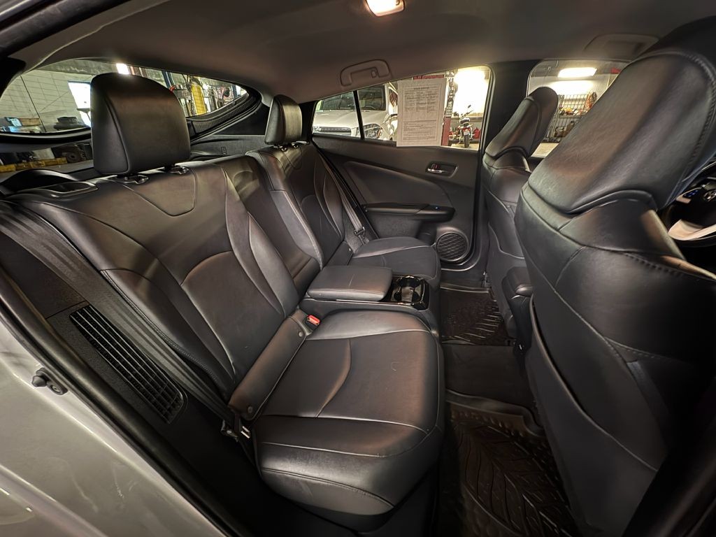 2017 Toyota Prius Image 22