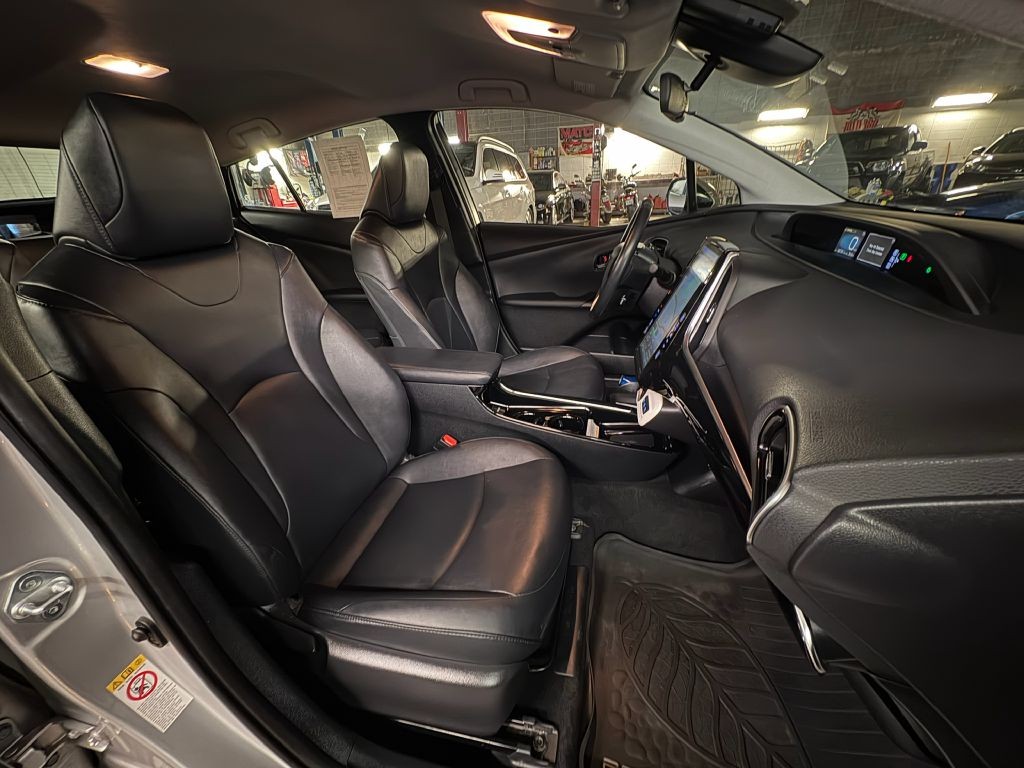 2017 Toyota Prius Image 23