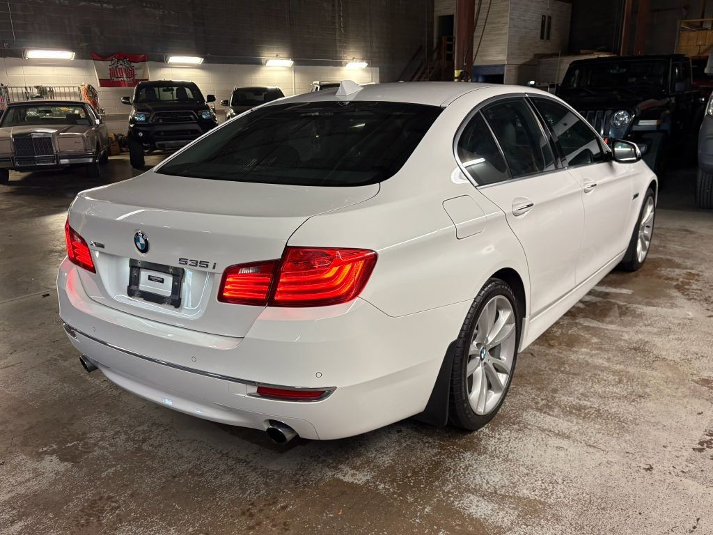 2014 BMW 5 Series Image 7