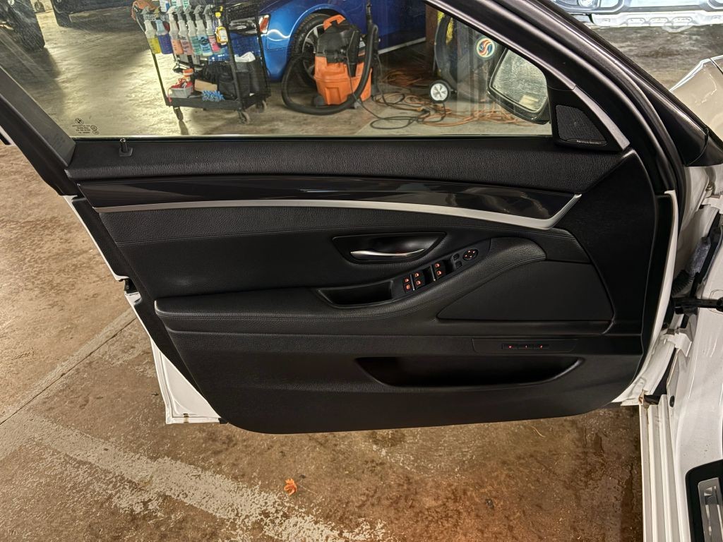 2014 BMW 5 Series Image 21