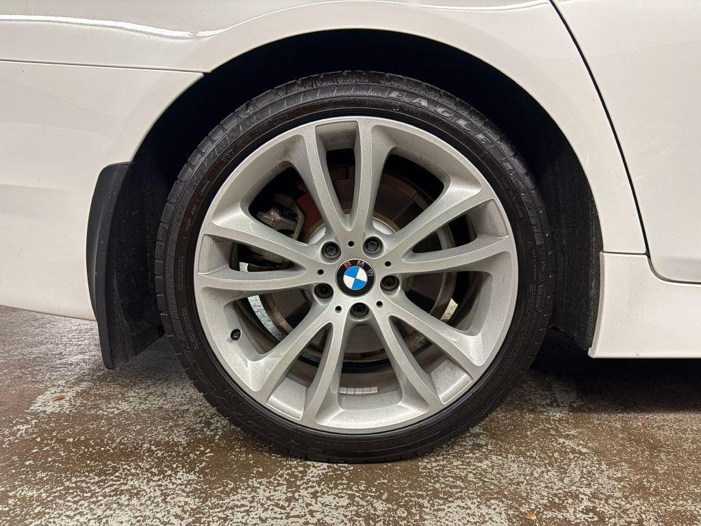 2014 BMW 5 Series Image 29