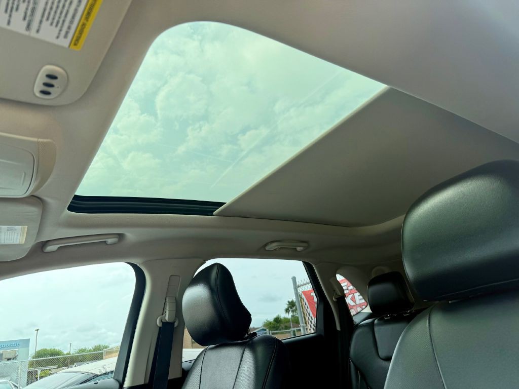 2016 Ford Edge Image 9