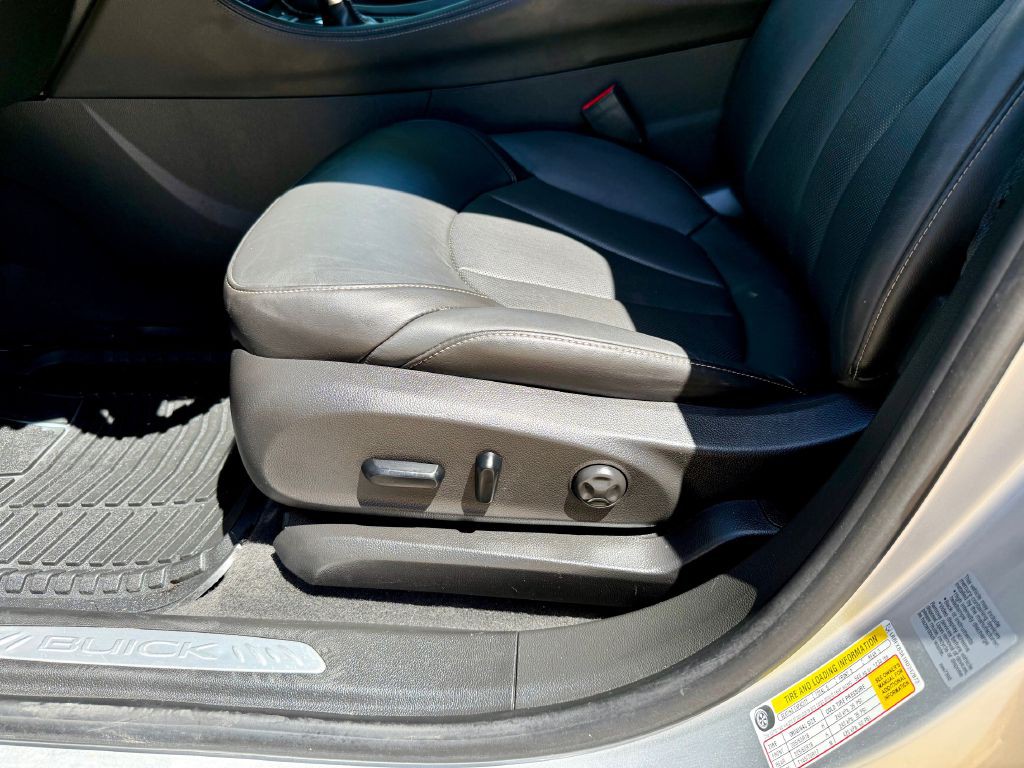 2017 Buick Envision Image 9