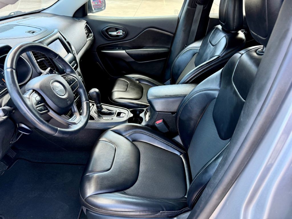 2019 Jeep Cherokee Image 3