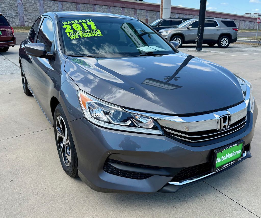 2017 Honda Accord Image 2