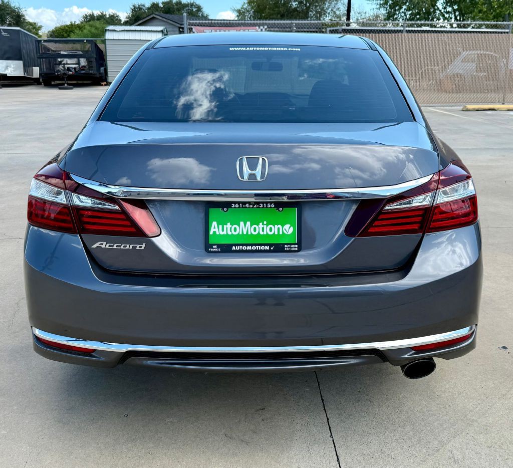 2017 Honda Accord Image 10