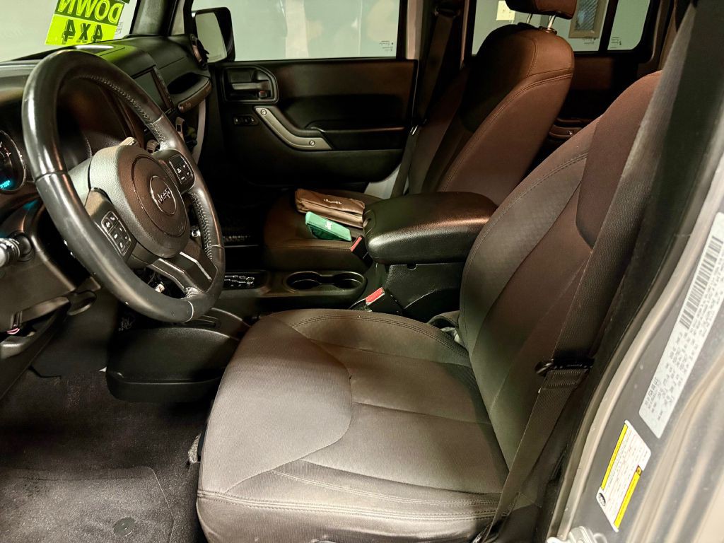2017 Jeep Wrangler Unlimited Image 3