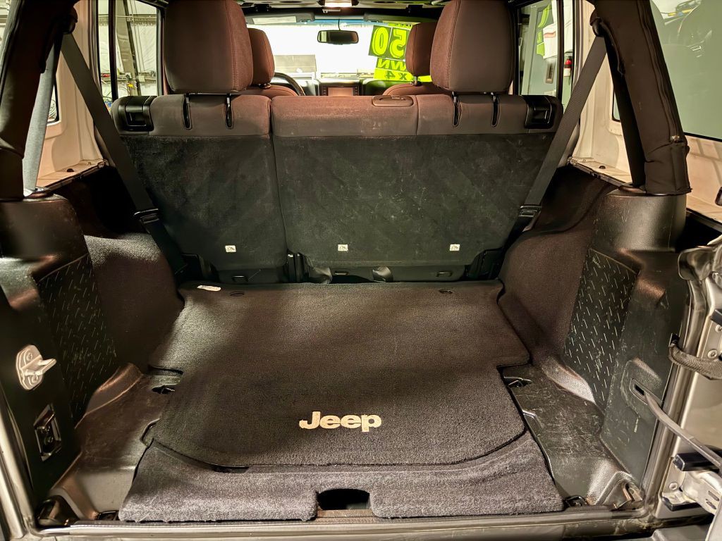 2017 Jeep Wrangler Unlimited Image 8