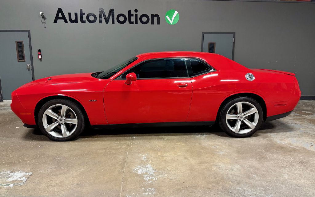 2017 Dodge Challenger Image 1