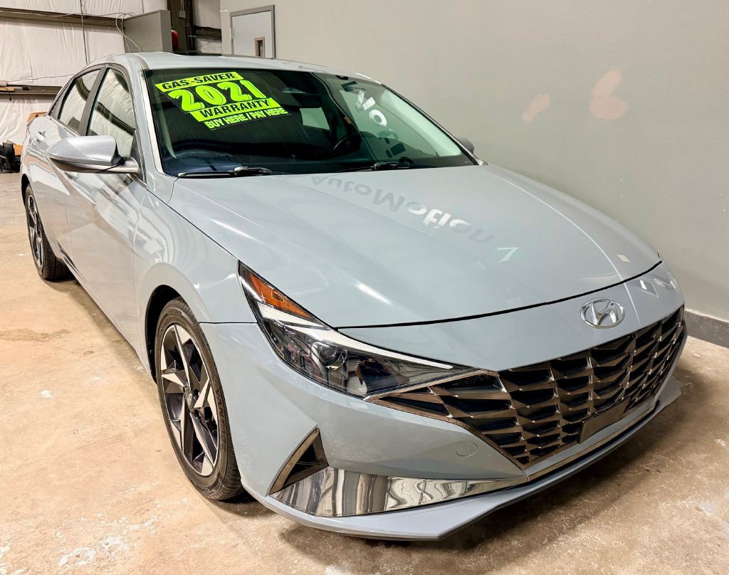 2021 Hyundai Elantra Image 2