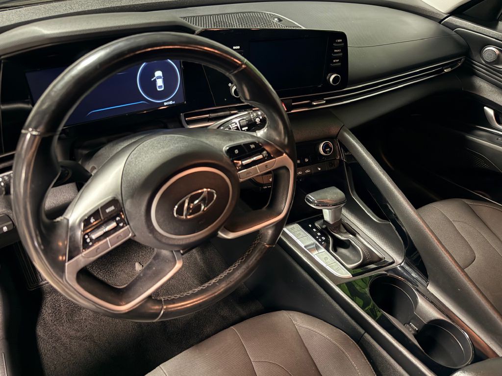 2021 Hyundai Elantra Image 4