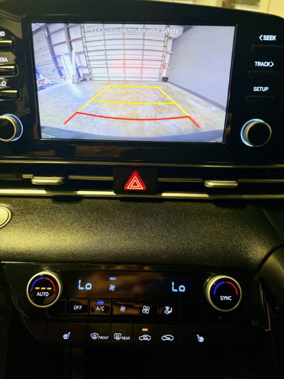 2021 Hyundai Elantra Image 5