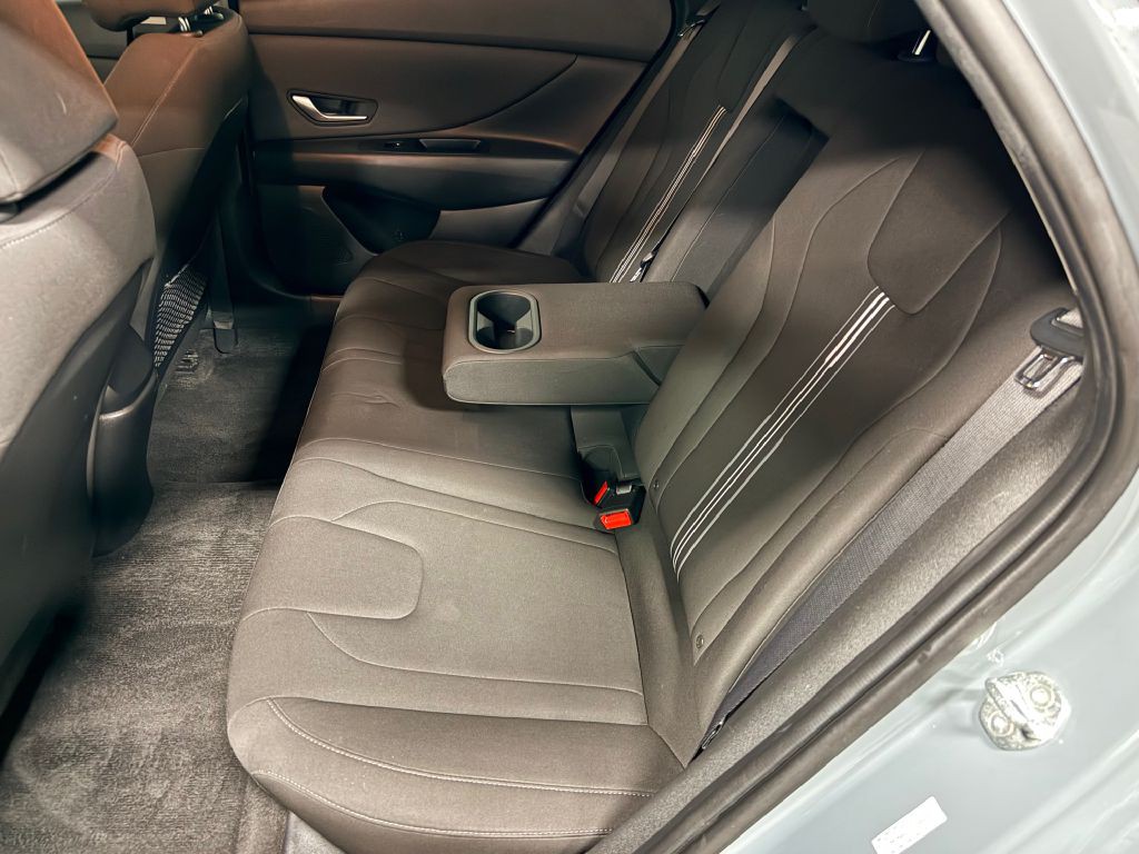 2021 Hyundai Elantra Image 7
