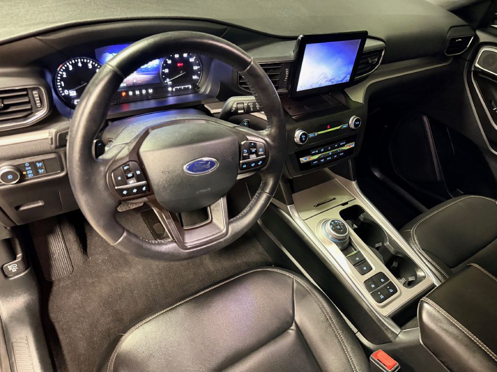 2020 Ford Explorer Image 3